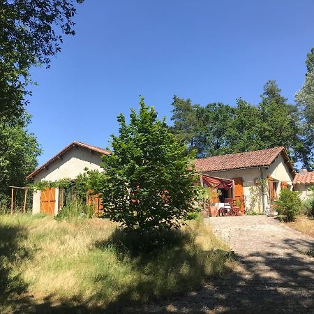 Отель Au Pain Des Anges Saint-Gervais en-Belin Экстерьер фото