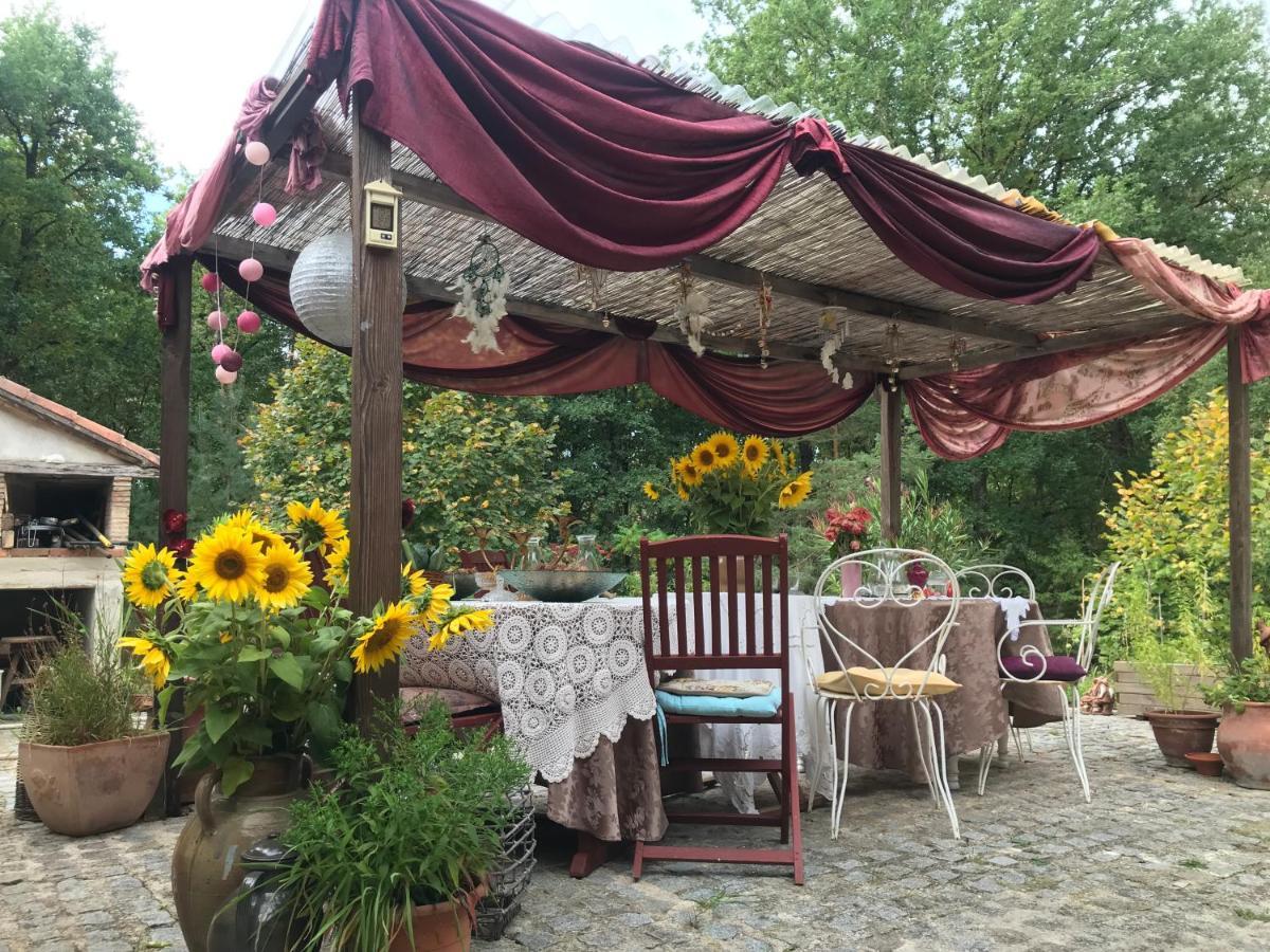 Отель Au Pain Des Anges Saint-Gervais en-Belin Экстерьер фото